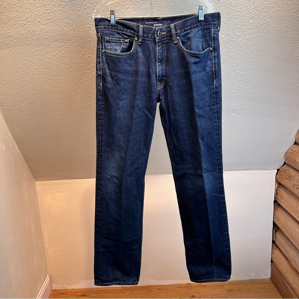 BANANA REPUBLIC Indigo Wash Straight Leg Jeans. See measurements for size.